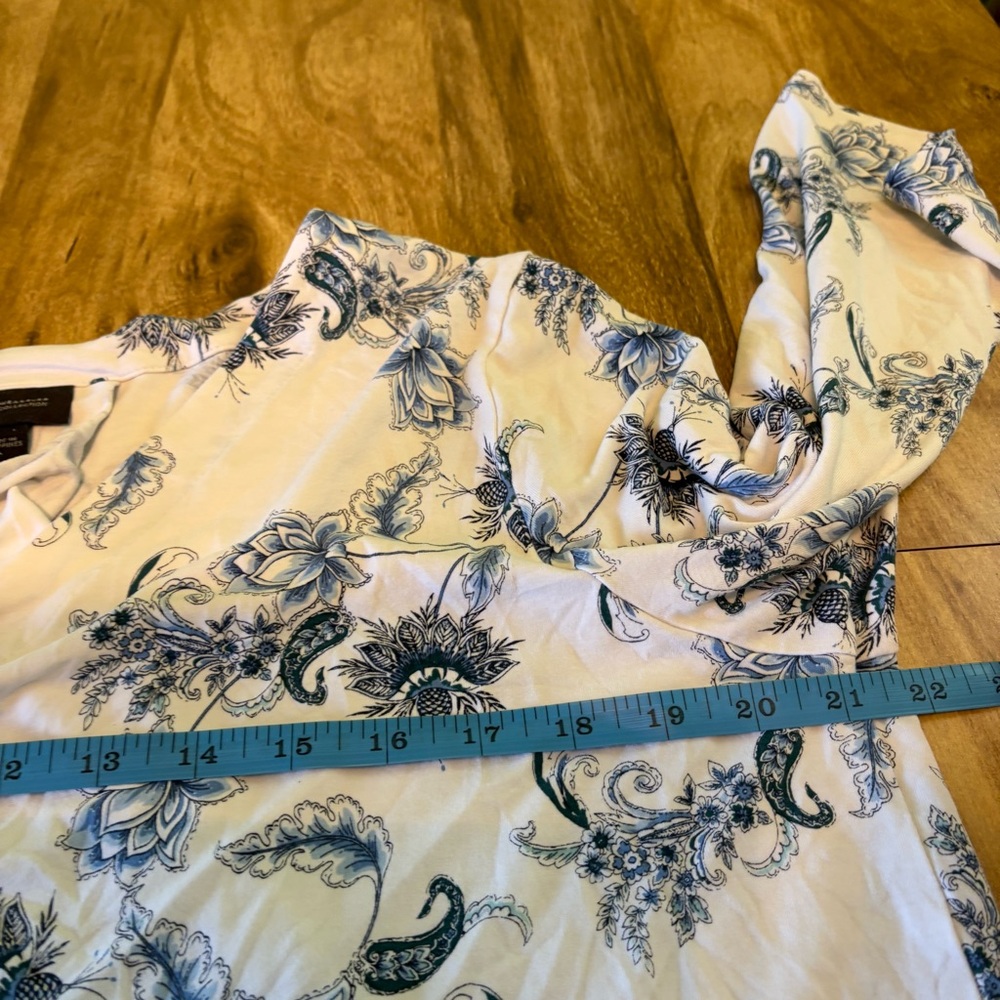 3/$25 J Jill Wearever Collection White Blue Floral Paisley 3/4 Sleeve Top Large - Picture 4 of 9